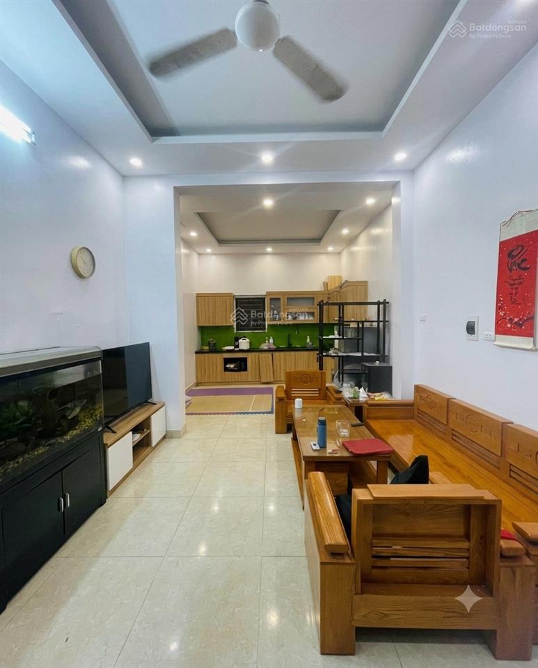 10m ra phố, trần khát chân, kinh doanh sầm uất, mt đẹp 5,6m, dân xây chắc chắn, sđcc an sinh tốt