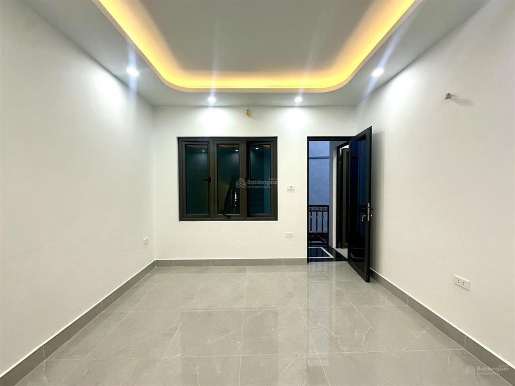 150tr/m nhà riêng trương định, lô góc, ngõ trước nhà 3m, gần phố, sổ 50m2, sân rộng