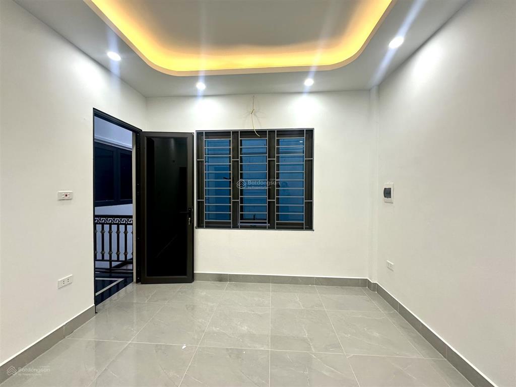 150tr/m nhà riêng trương định, lô góc, ngõ trước nhà 3m, gần phố, sổ 50m2, sân rộng