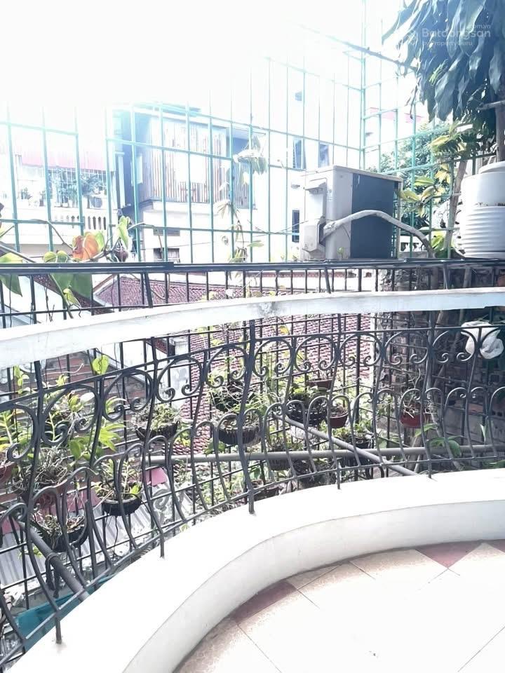 Có 7tỷ nhà 5m ra ô tô, hoàng mai, sđcc 35m2, chủ tặng full nội thất, xách valy về ở, thông các ngả