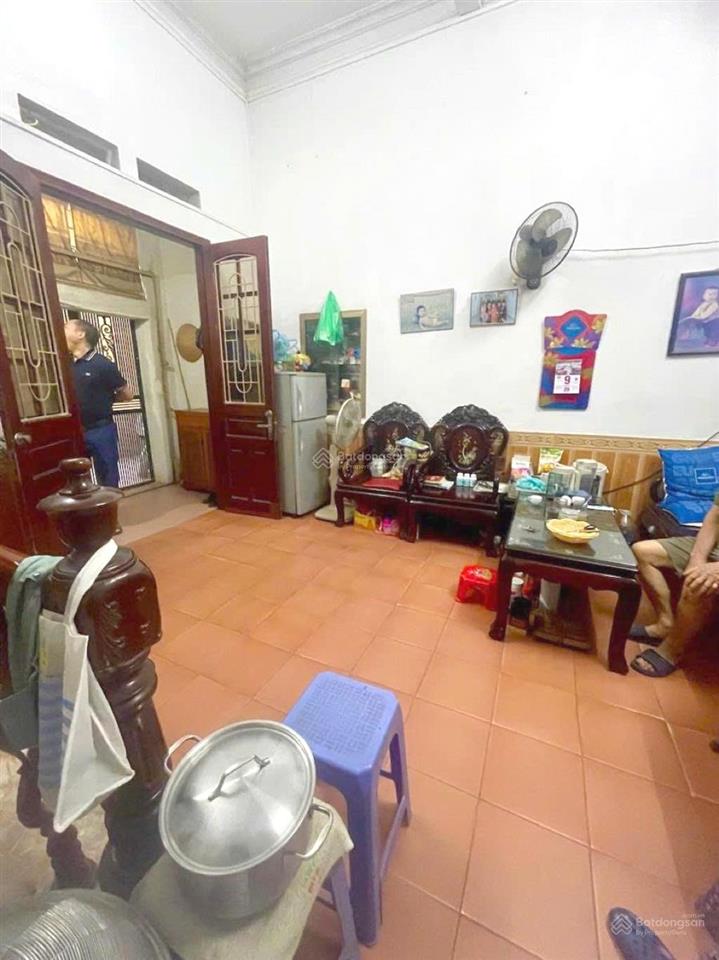 Có 7,4 tỷ, sđcc 40m2, 50m ra phố minh khai, mt rộng, 3 ngủ, mua đầu tư hay tích sản rất phù hợp