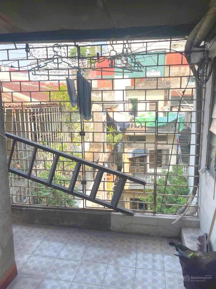 Có 7,4 tỷ, sđcc 40m2, 50m ra phố minh khai, mt rộng, 3 ngủ, mua đầu tư hay tích sản rất phù hợp
