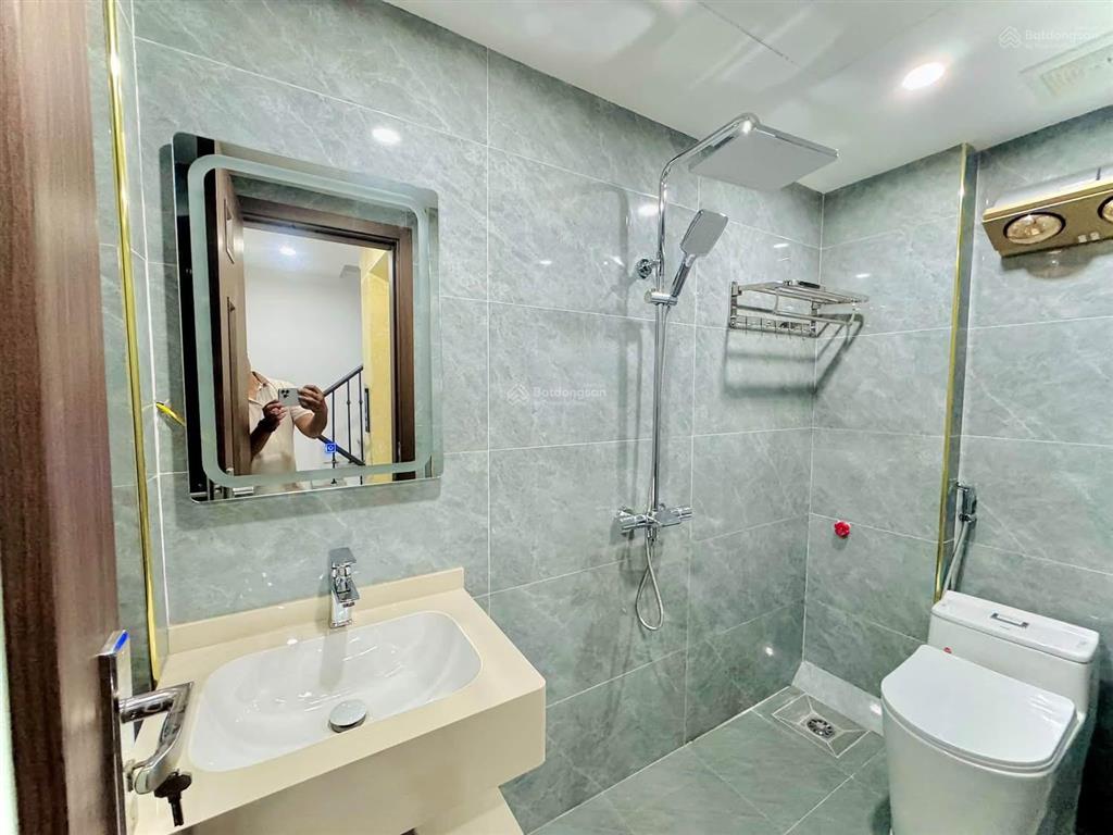 9,9 tỷ, 1 nhà ra phố, nguyễn đức cảnh, 7t, thang máy, không qh, sđcc 38m2, mt 4,1m, full nội thất