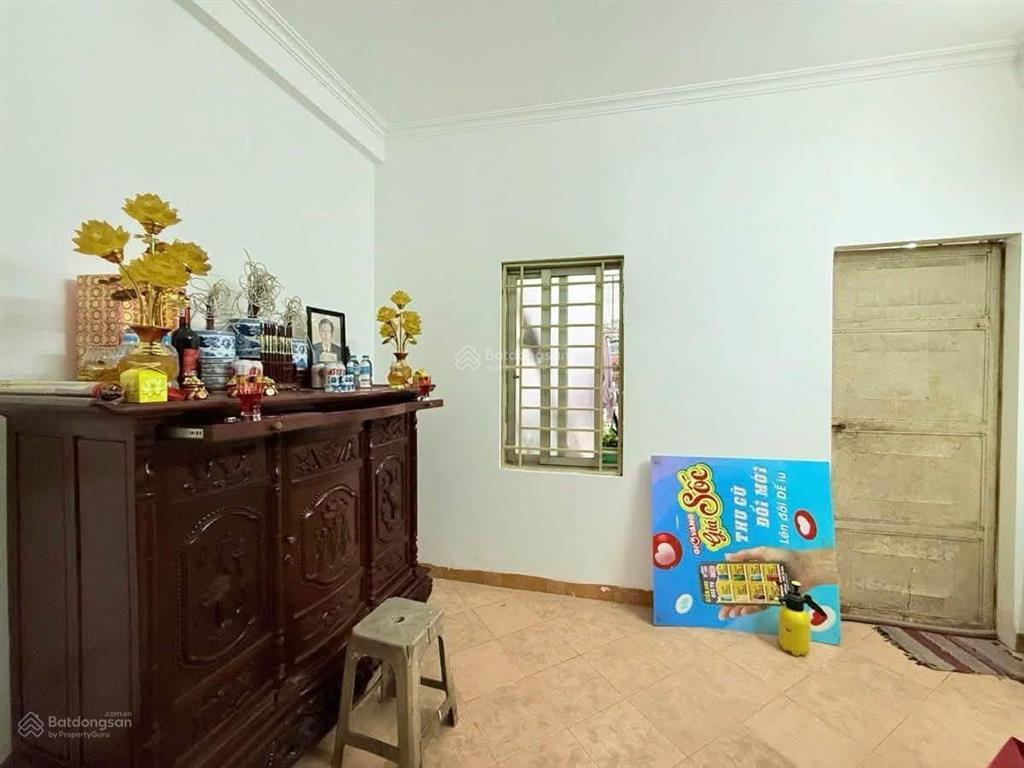 Quá rẻ 4,4 tỷ, tân mai ngõ đẹp ô tô, mt 3,8m, sđcc 24m2, nở hậu, khu vực tiện ích đầy đủ, ko qh