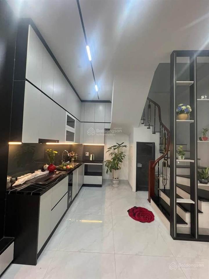 Phân lô, tân mai, kv không qh, 35m ra ô tô, sđcc 38m2* 5t, mt rộng 4,2m, 3 ngủ full nội thất xịn