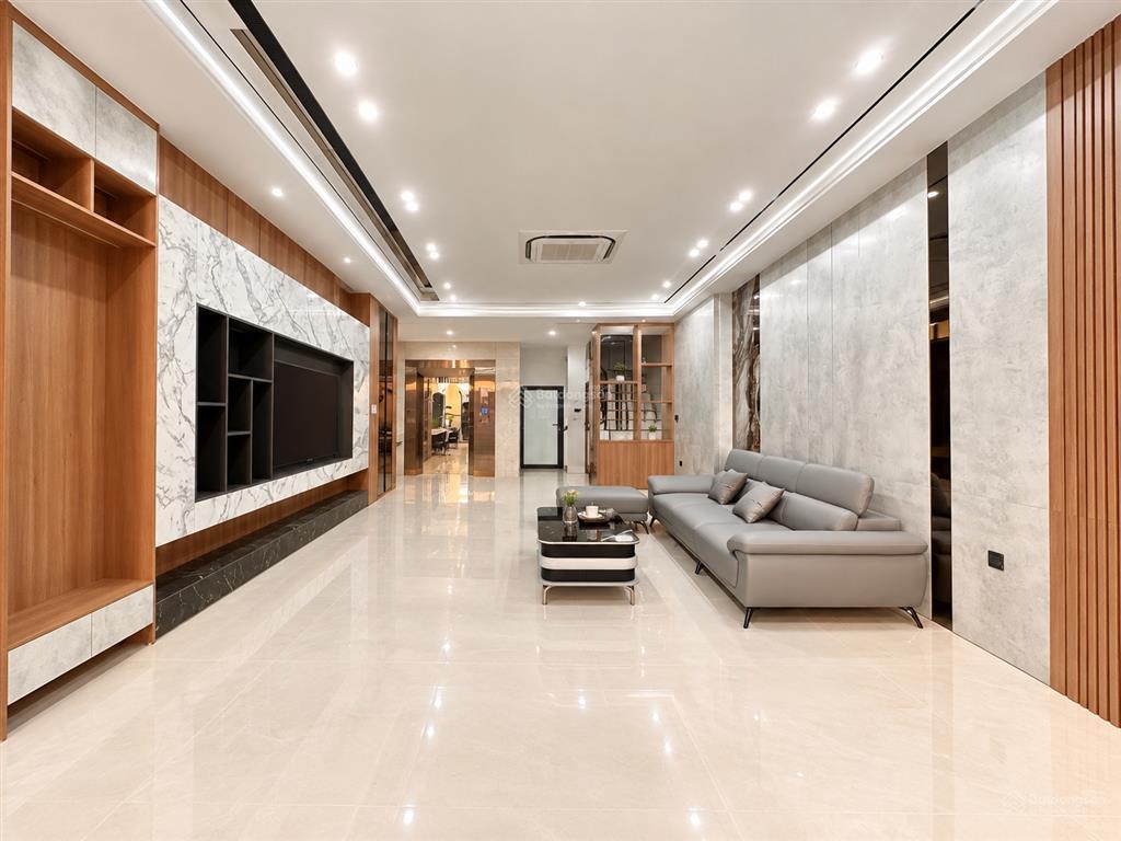 Nguyễn đức cảnh! 6 tầng thang máy, trước nhà 3 gác tránh, 2 thoáng, full nội thất, 45m2, ko qh