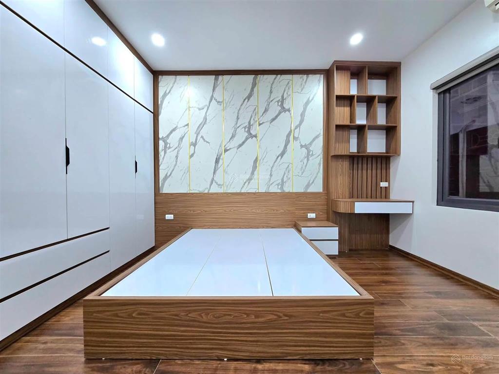 Trần đại nghĩa, lô góc 30m ra ô tô, ngõ thông, 40m2 x 5 tầng, quy hoạch ổn định