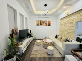 Nhà lô góc minh khai, trước nhà 3 gác tránh, 45m2 x 5t, đủ công năng, sổ đẹp, qh ổn định
