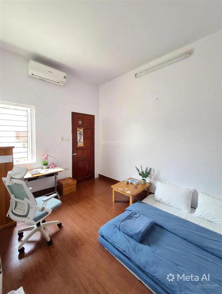 10m ra ô tô, hai bà trưng, sđcc 42m2, mặt tiền rộng 5,6m, khu vực kinh doanh sầm uất, 3 ngủ full