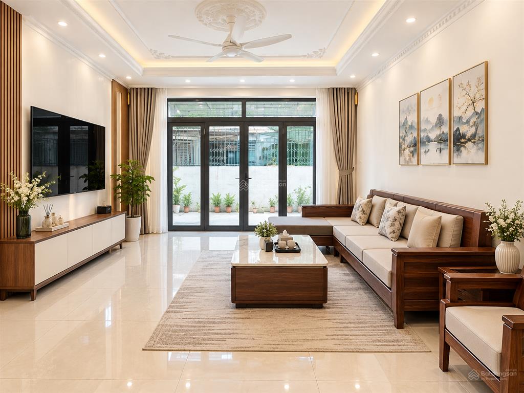 Ô tô đỗ cửa bạch mai, 2 thoáng trước sau, kd, 5m ra ô tô tránh, dân xây sổ 60m2, nhỉnh 8 tỷ