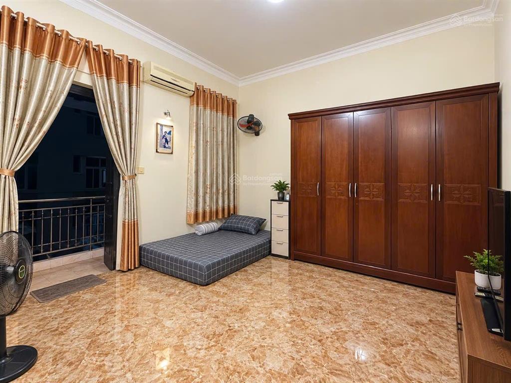 Giá đầu tư! thông võ thị sáu, lô góc, ngõ kinh doanh, gần hồ, sân riêng, sổ đẹp, ko quy hoạch