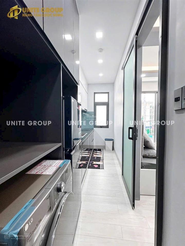 Căn hộ ban công view mặt tiền phạm viết chánh quận 1