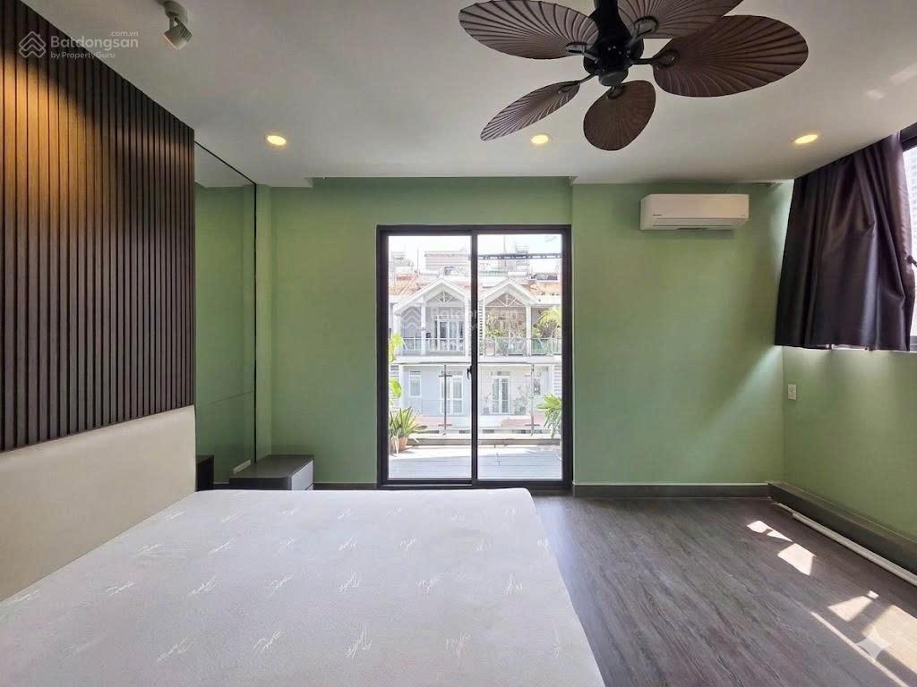 Căn hộ 1 phòng ngủ bancol lớn đường trần hưng đạo quận 1