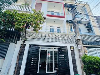 Hàng ngô.p b.ank 3 tầng hoàn công chuẩn sát mặt tiền đình phong phú hxh chỉ hơn 6