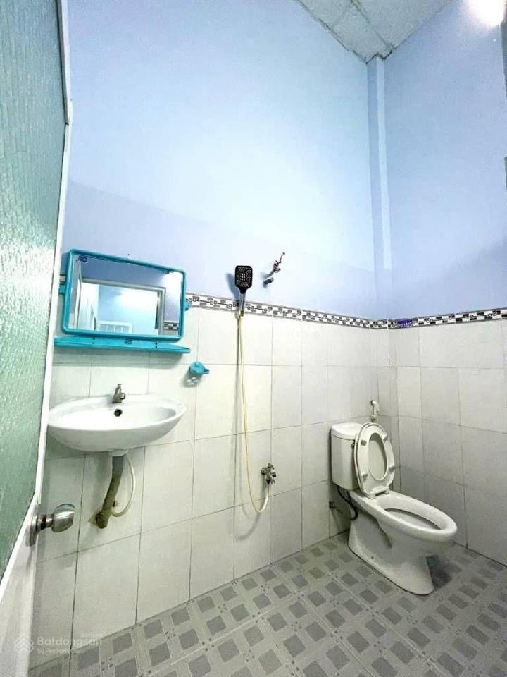 Nhà cạnh vinhomes hxh 1 trục ra nguyễn xiển 72m ngang 6.2m nở hậu chỉ 3.9 tỷ nhà ở