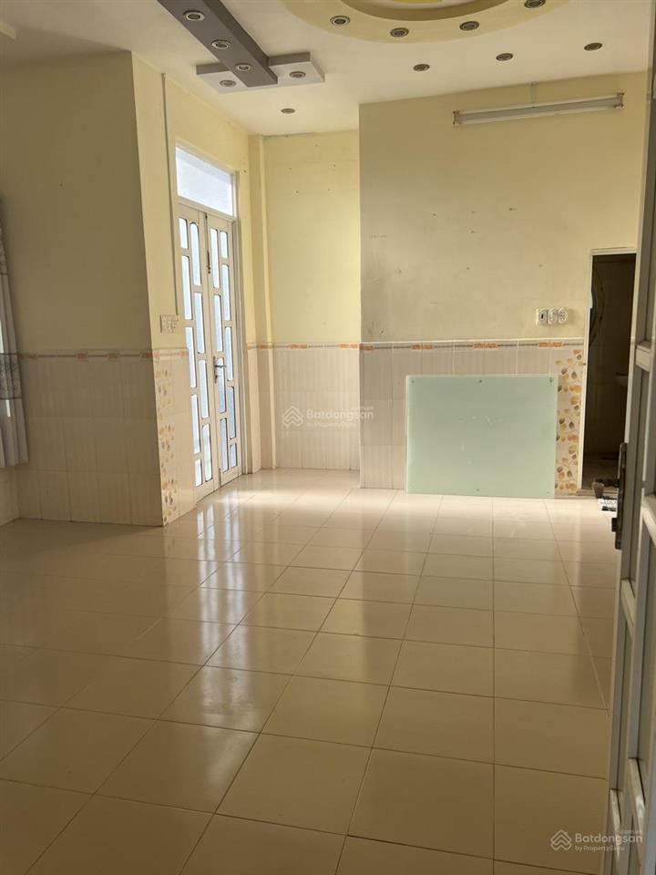 Cho thuê văn phòng tại quốc lộ 1a, phường 5, thị xã cai lậy, 14 triệu vnd, 147m2, giá cực chất!