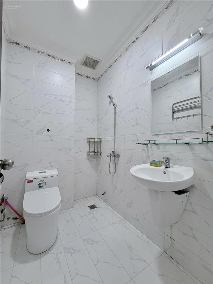 Share cho sinh viên bkueh căn hộ 2pn2wc chỉ dưới 3 triệu/người