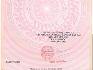 Mình bán căn nhà thô 3 tầng đã có sổ hồng diện tích đất 75m diện tích sủ dụng 157m như trên sổ hồng