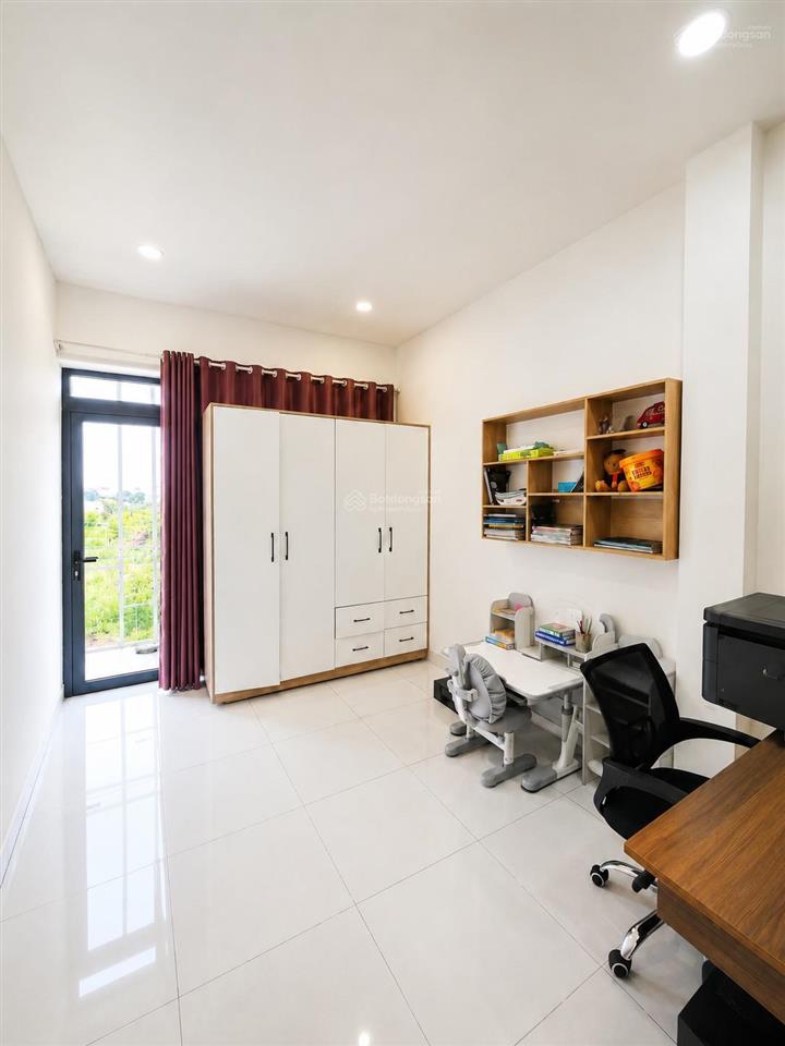 6.7 tỷ  nhà 85m2, ngang 6m, đường 10m  gần nguyễn duy trinh
