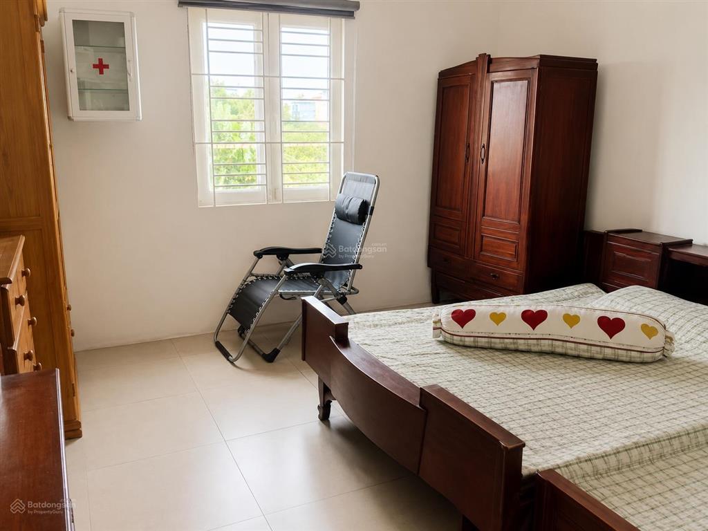 6.3 tỷ  nhà 80m2, hoàn công đủ, đường ô tô 6m  gần vòng xoay phú hữu