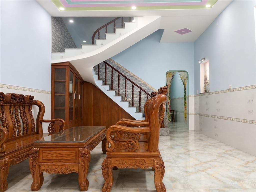 5.8 tỷ nhà 104m2, hoàn công đủ, có ngủ trệt  ngay đh tài chính marketing