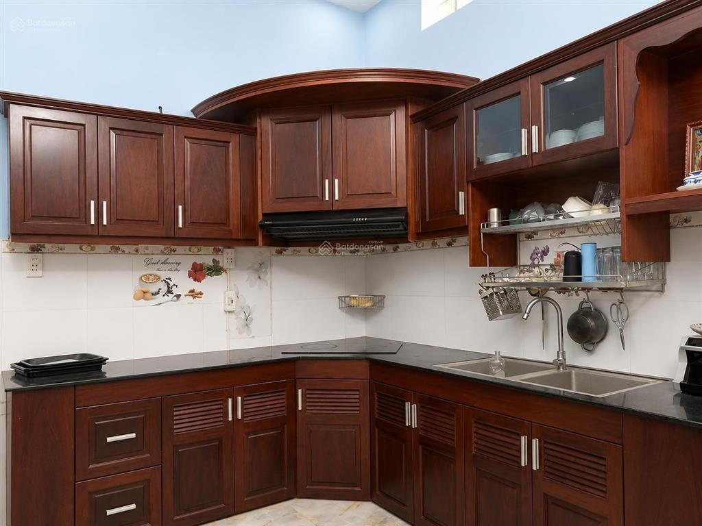 5.8 tỷ nhà 104m2, hoàn công đủ, có ngủ trệt  ngay đh tài chính marketing