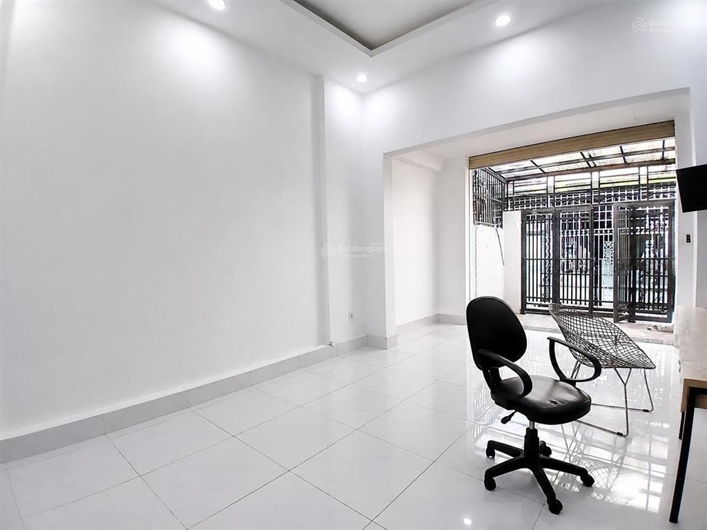 4.2 tỷ  nhà 81 m2, hẻm thông  ngay nguyễn duy trinh