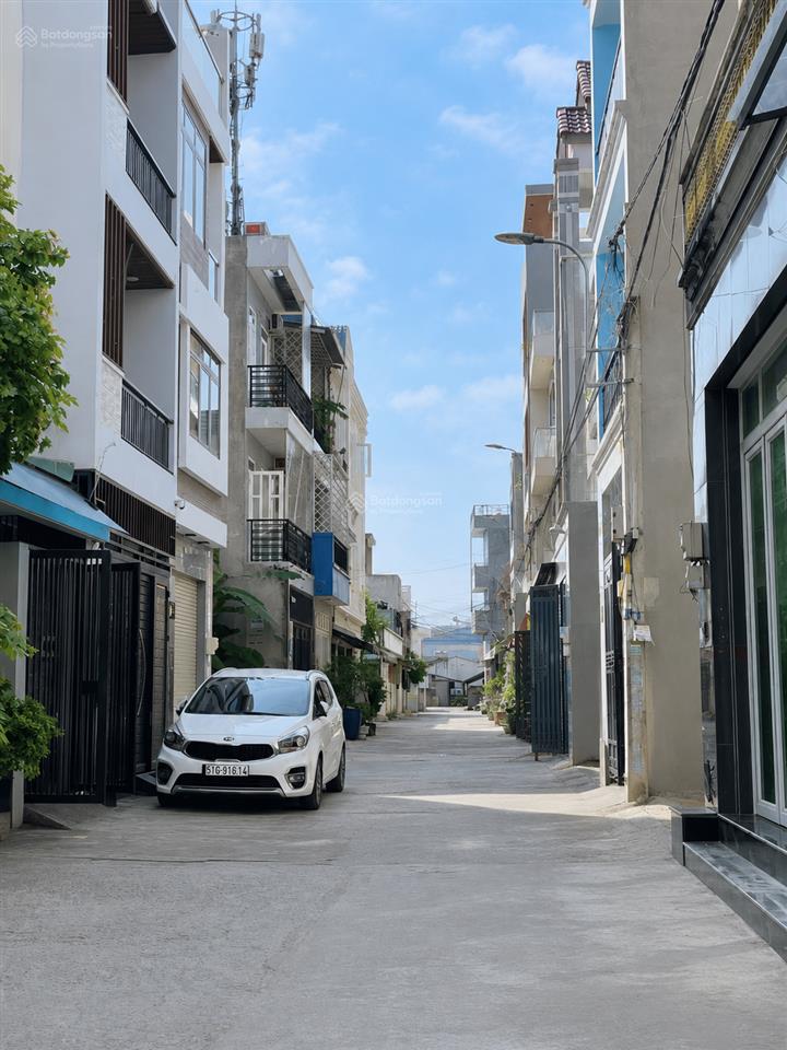 4.9 tỷ  nhà 57m2, 2 tầng  ngay lã xuân oai đang mở rộng 30m