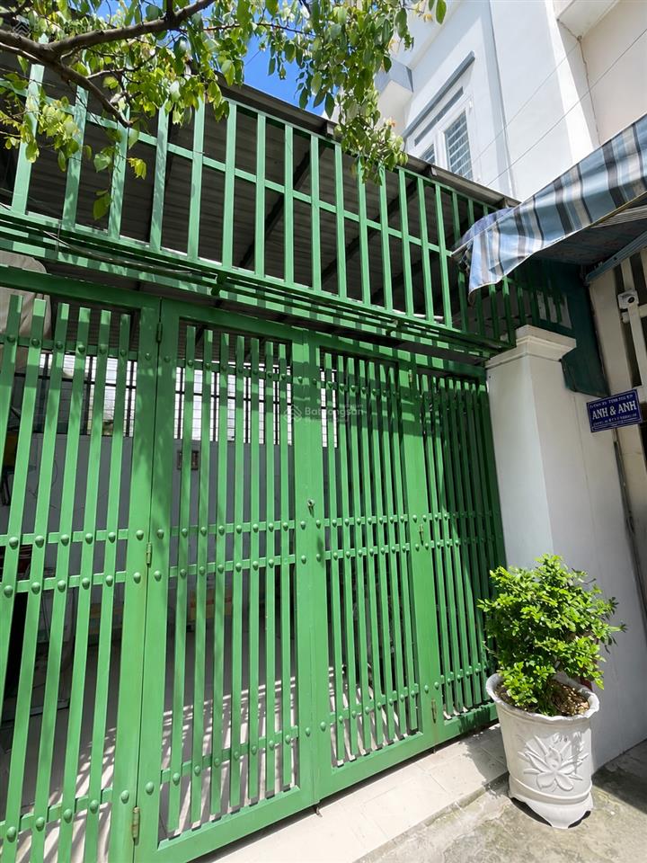 4.9 tỷ  nhà 57m2, 2 tầng  ngay lã xuân oai đang mở rộng 30m