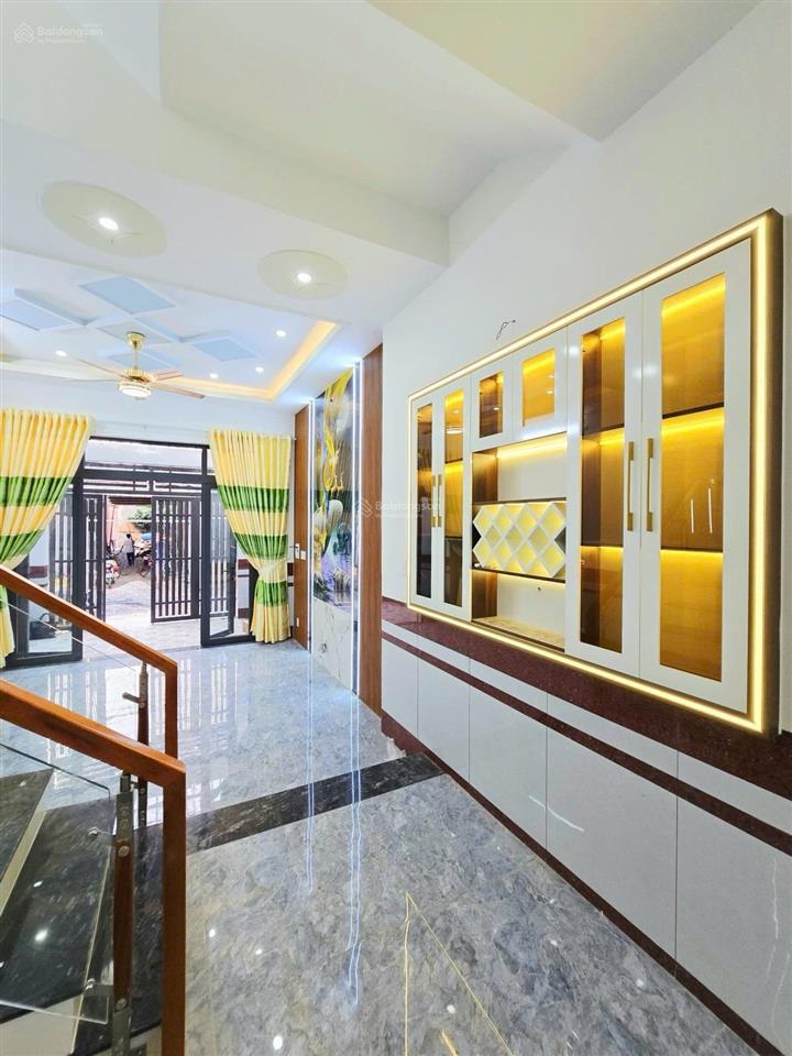 6.6 tỷ  nhà mới 4 tầng 65m2, đường ô tô  cạnh trường đh tài chính marketing