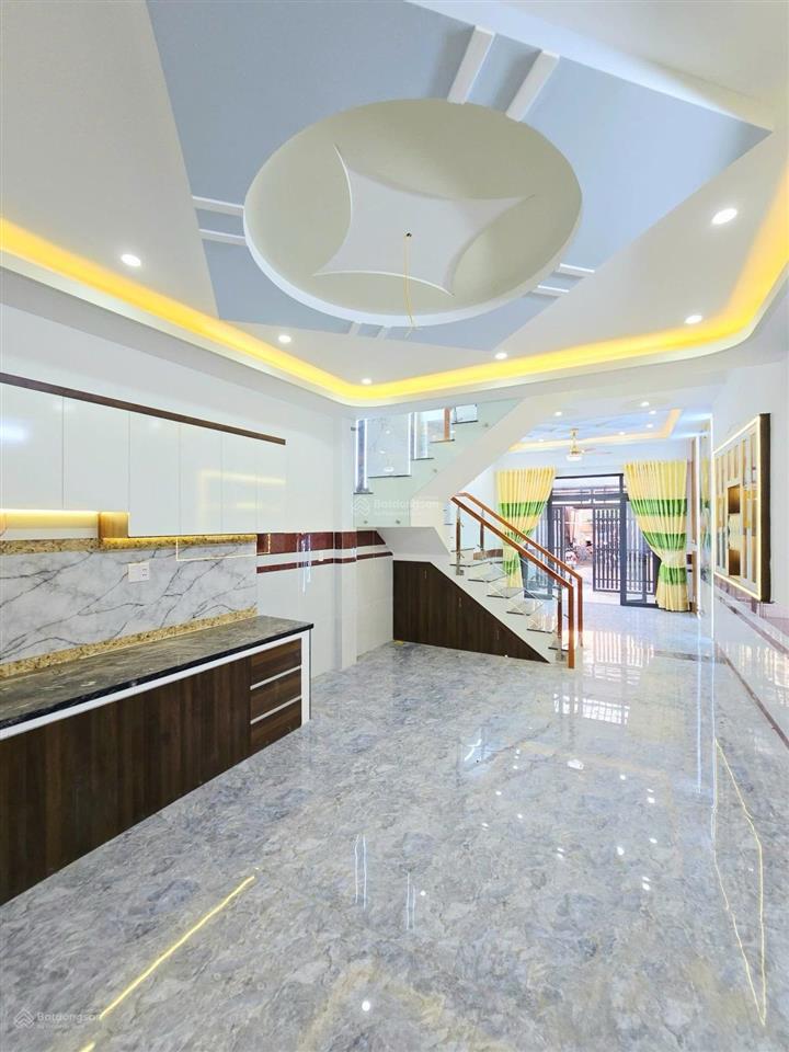 6.6 tỷ  nhà mới 4 tầng 65m2, đường ô tô  cạnh trường đh tài chính marketing