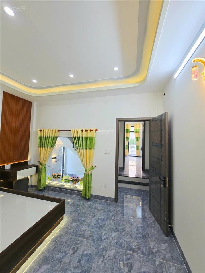 6.6 tỷ  nhà mới 4 tầng 65m2, đường ô tô  cạnh trường đh tài chính marketing