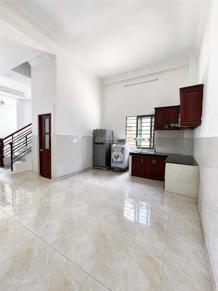 5.7 tỷ  căn góc 3 tầng 64m2, đường ô tô  ngay nguyễn duy trinh