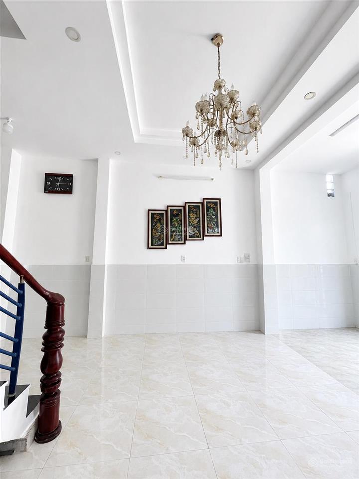 5.7 tỷ  căn góc 3 tầng 64m2, đường ô tô  ngay nguyễn duy trinh