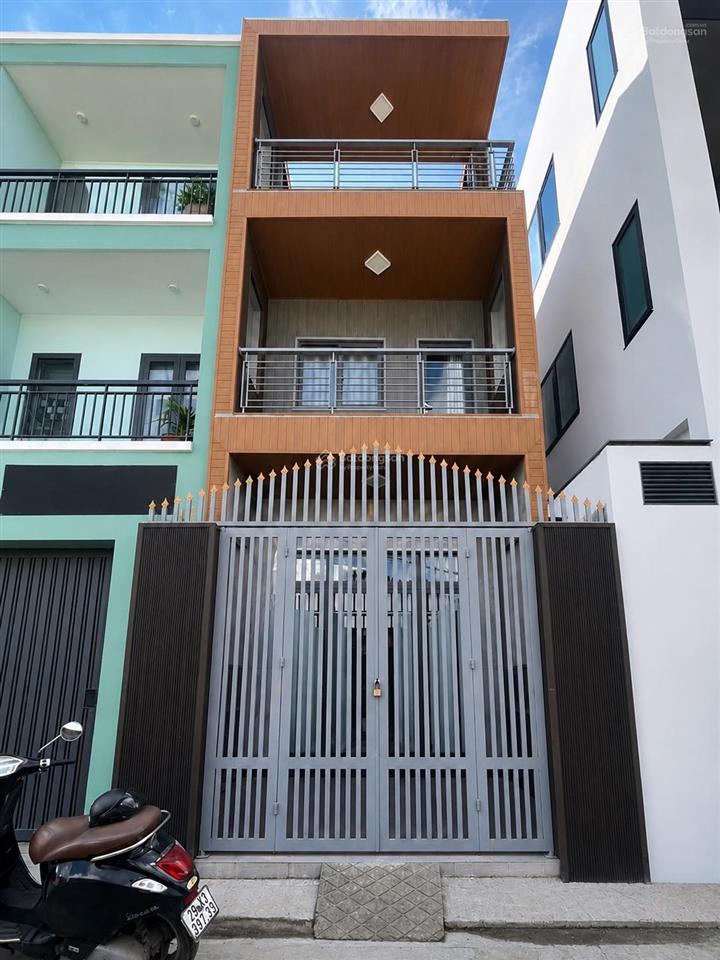 5.6 tỷ  nhà 3 tầng 54m², hxh, hoàn công đủ  gần vòng xoay phú hữu