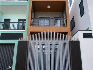 5.6 tỷ  nhà 3 tầng 54m², hxh, hoàn công đủ  gần vòng xoay phú hữu