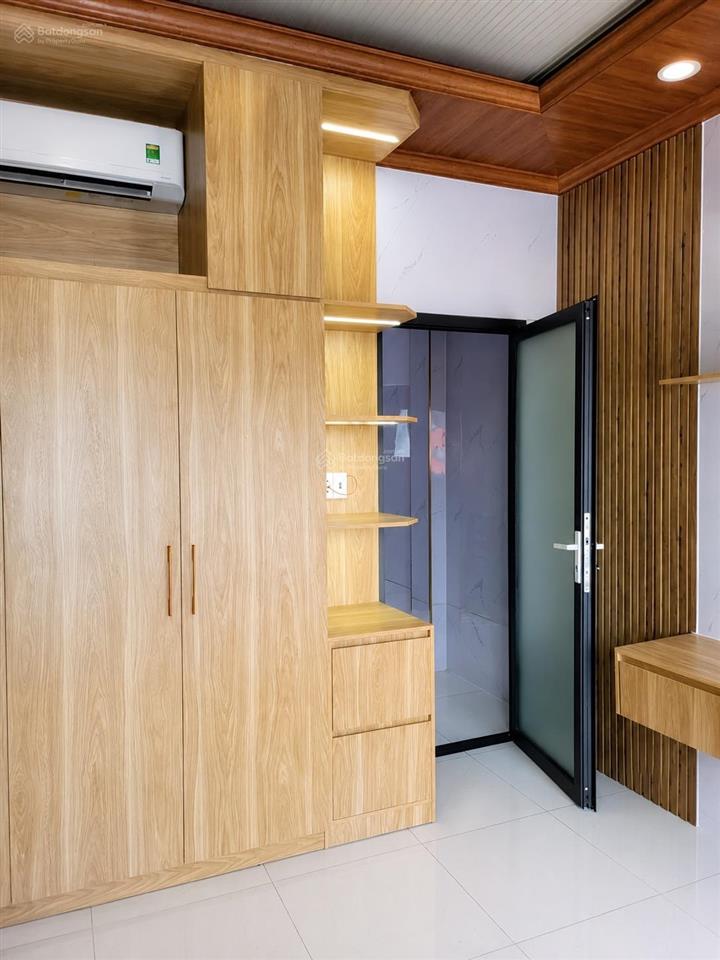 5.6 tỷ  nhà 3 tầng 54m², hxh, hoàn công đủ  gần vòng xoay phú hữu