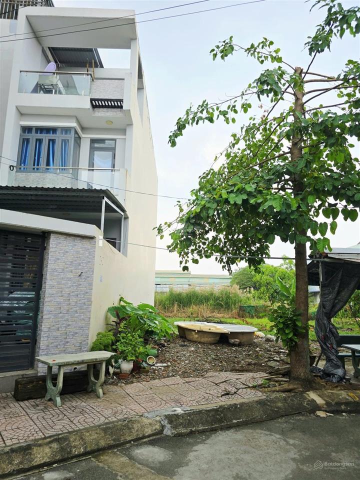 4.9 tỷ  đất nền 99m2, hxh  gần metro ông nhiêu
