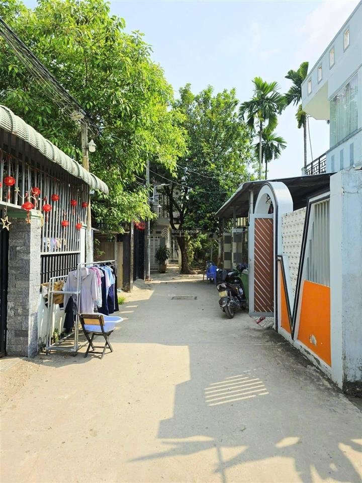 4,5 tỷ  đất nền 100m², ngang 5m, đường ô tô, gần ubnd p. long trường