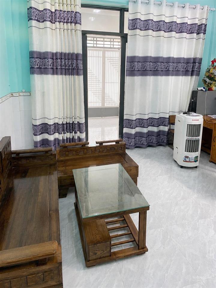 3.85 tỷ  nhà 2 tầng 83 m2, có ngủ trệt, hoàn công đủ  gần chợ long trường