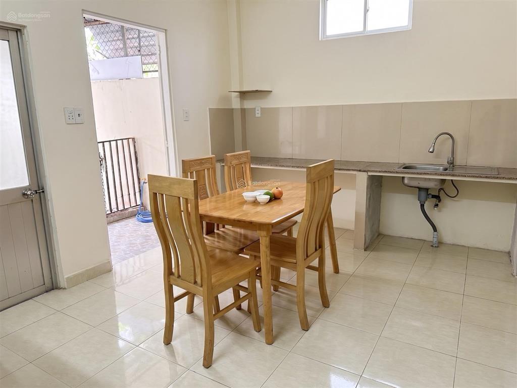 5.2 tỷ  nhà 105 m2, ngang 7.2m cực khủng, hẻm xe tải