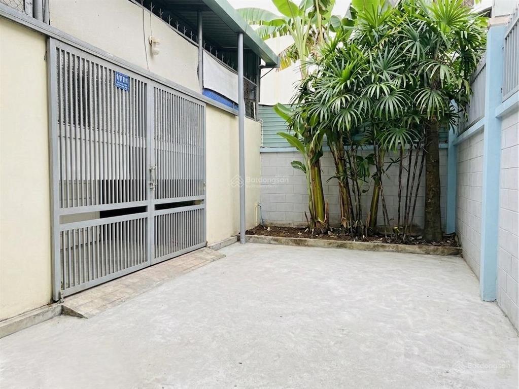 5.2 tỷ  nhà 105 m2, ngang 7.2m cực khủng, hẻm xe tải