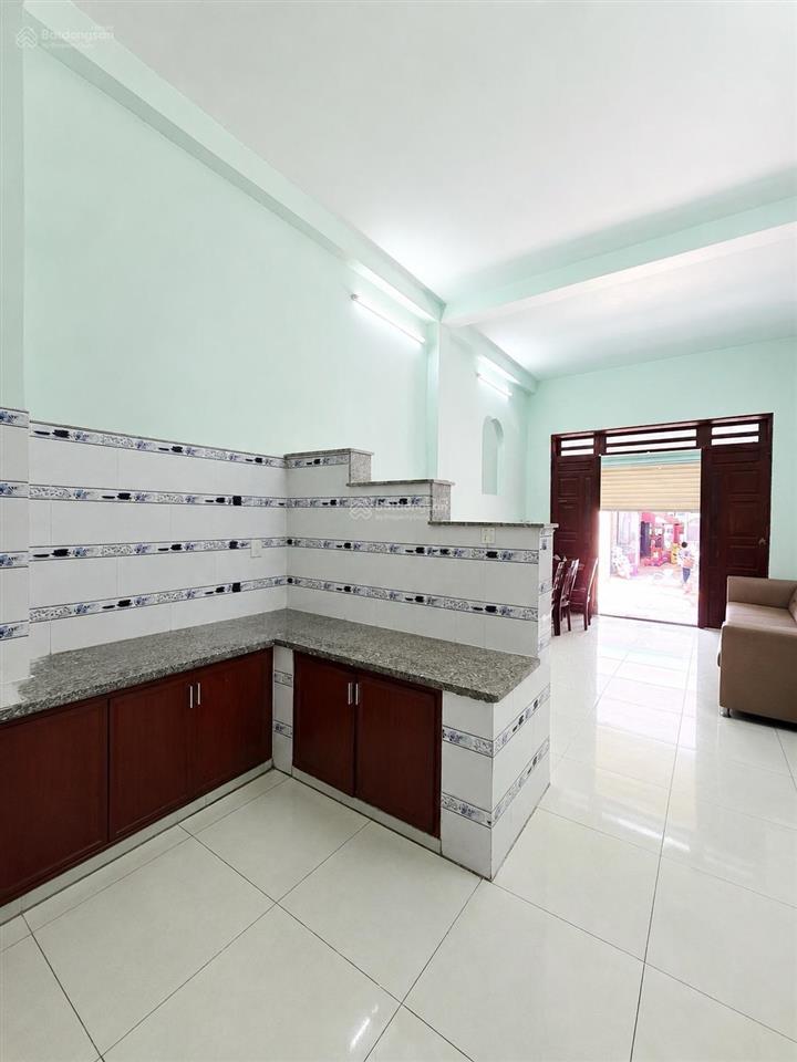 4.6 tỷ  nhà phố 53m2, 2 tầng, hoàn công đủ, đường ô tô, gần chợ long trường