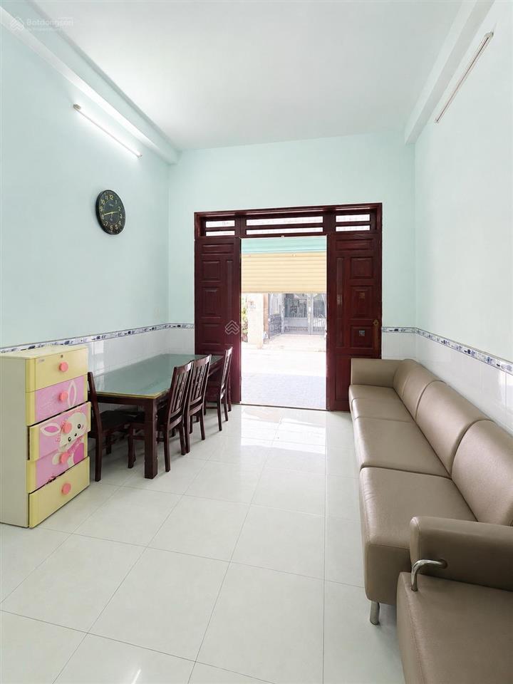 4.6 tỷ  nhà phố 53m2, 2 tầng, hoàn công đủ, đường ô tô, gần chợ long trường