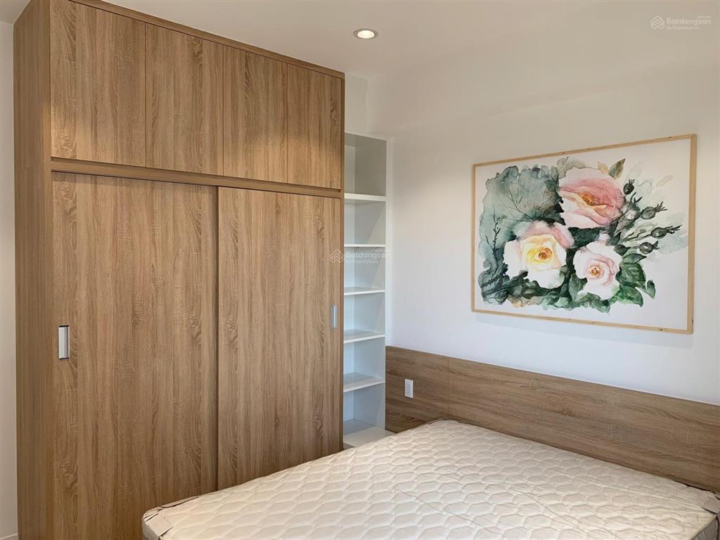 Cho thuê căn hộ hưng phúc 98m2 ,3pn,2wc view biệt thự giá 21tr/th bao gồm ô xe