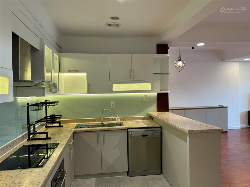 Cần cho thuê nhanh căn hộ grand view pmh, q7, 3pn giá 27 triệu/tháng .   0949 177 *** em hạnh