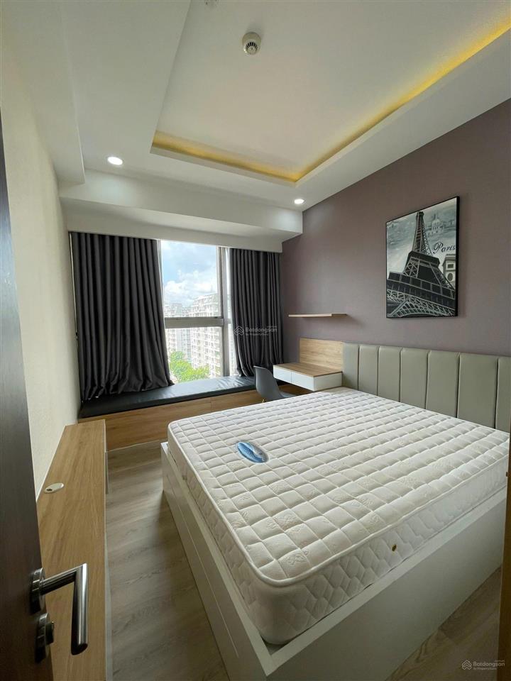 Cho thuê căn hộ 2pn midtown  tầng cao, view biệt thự.  0949 177 ***