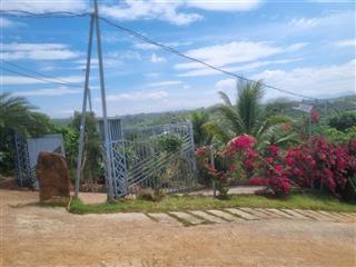 6 triệu/m2, tôi chính chủ bán đất biệt thự trung tâm thành phố bảo lộc  sổ hồng sẵn, 200m2 thổ cư