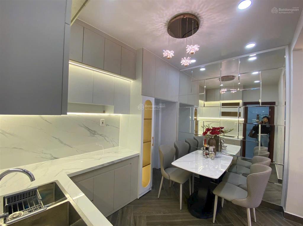 Bán nhà riêng tại 994 huỳnh tấn phát, 4,89 tỷ, 42m2, giá siêu hời, view đẹp