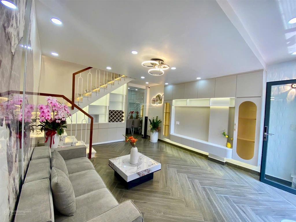 Bán nhà riêng tại 994 huỳnh tấn phát, 4,89 tỷ, 42m2, giá siêu hời, view đẹp
